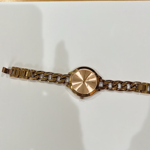 NIB Michael Kors Women’s MK3223 Elena Slim Runway Rose Gold Bracelet Watch - Picture 4 of 8